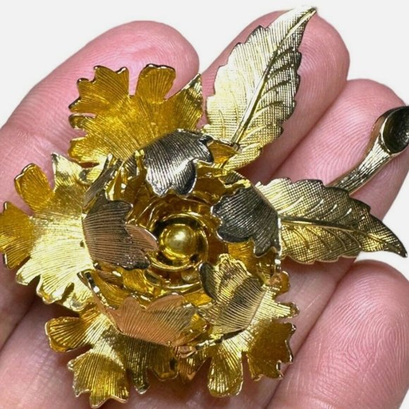 Vintage Warner DAY AND NIGHT Mechanical Flower Set - Brooch & Matching Earrings - Picture 3 of 9